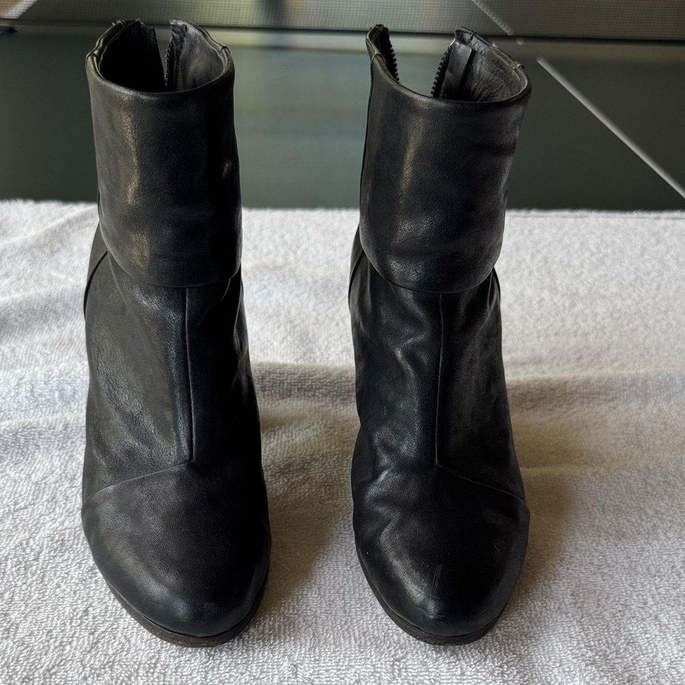 rag & bone Newbury Black Leather Ankle Booties size 5